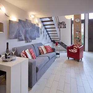 https://apt-star-loft.it-lombardy.com